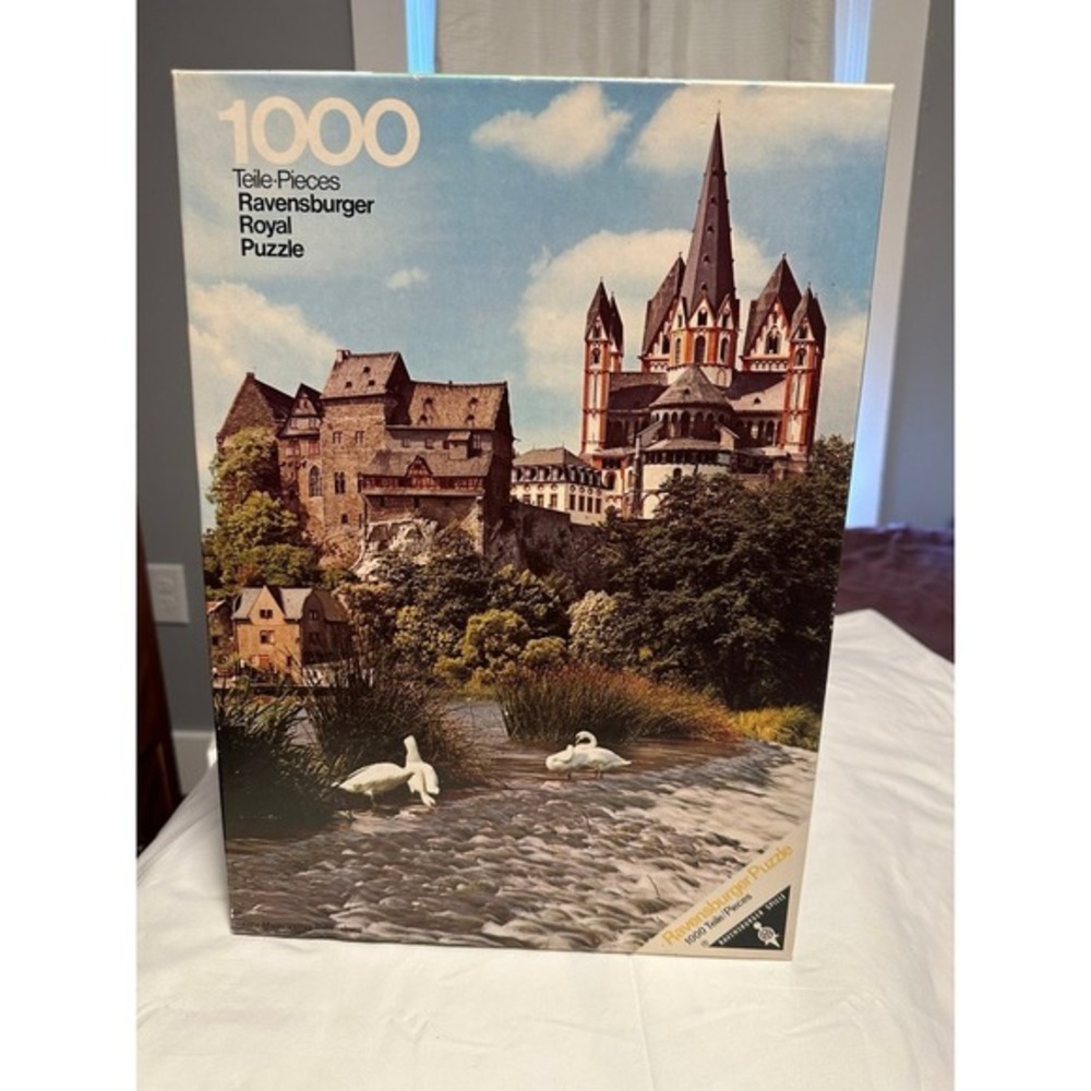 Ravensburger royal puzzle 1000 pieces